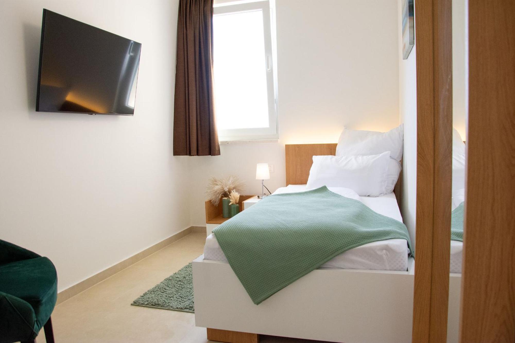 Joell Apartments Локва-Рогозница Экстерьер фото