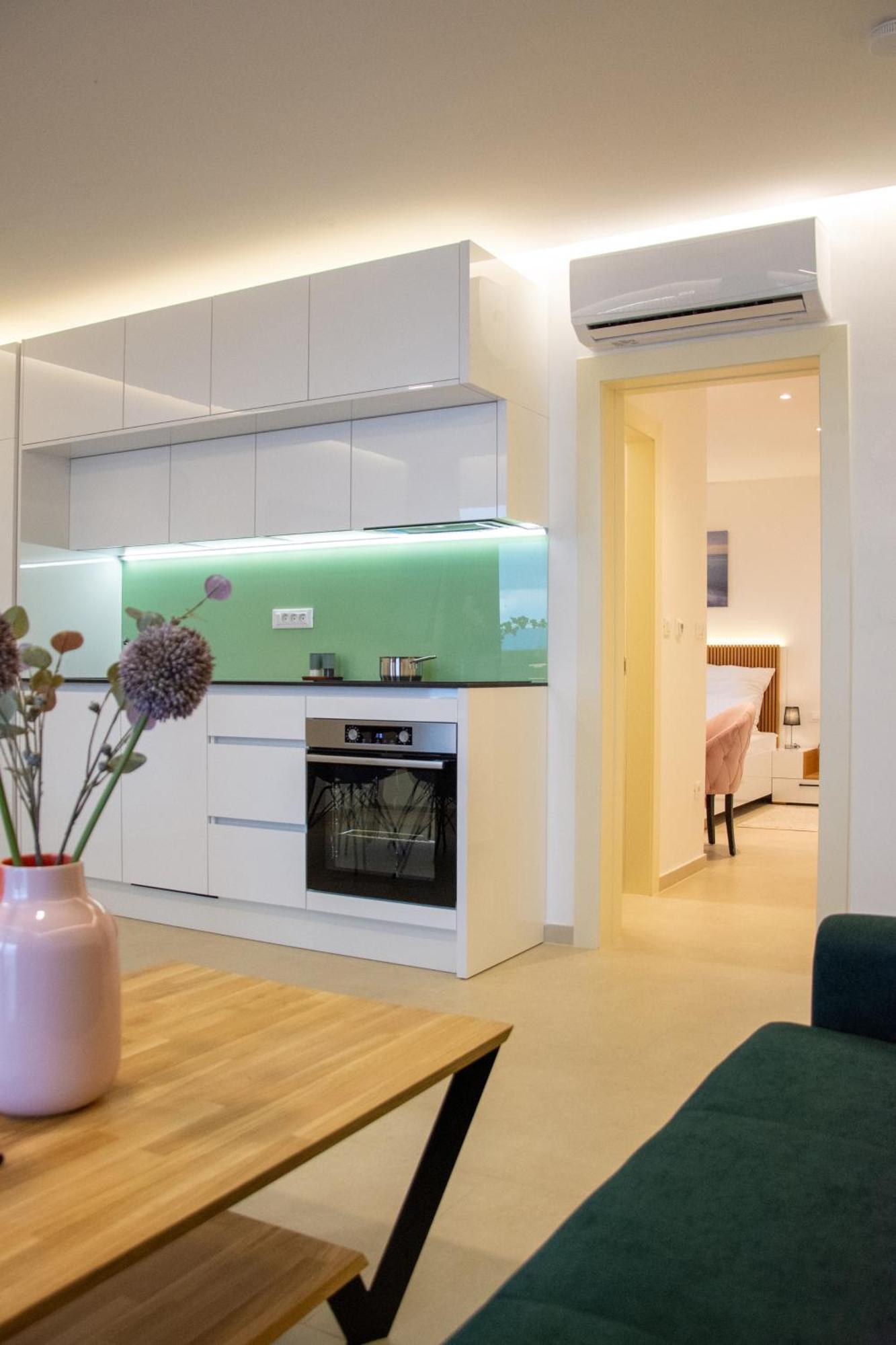 Joell Apartments Локва-Рогозница Экстерьер фото